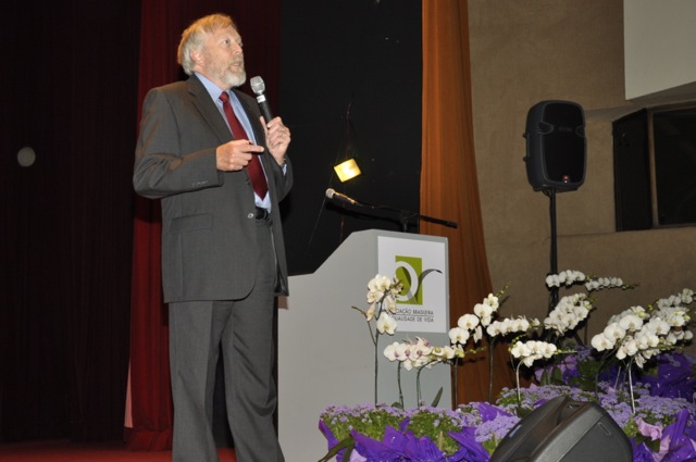 Dr. Arloski Keynoting in Brazil